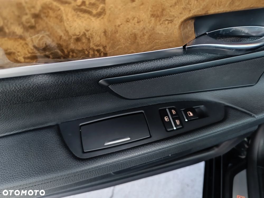 BMW Seria 7 - 11