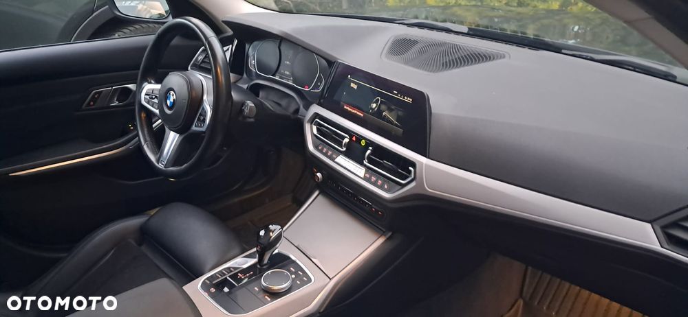 BMW Seria 3 320d xDrive MHEV M Sport sport - 3