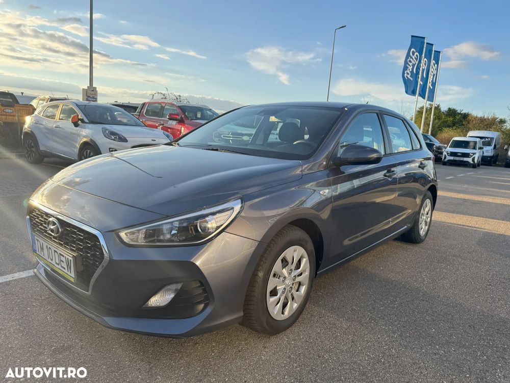 Hyundai i30 1.4 100CP 5DR M/T Classic+ - 1
