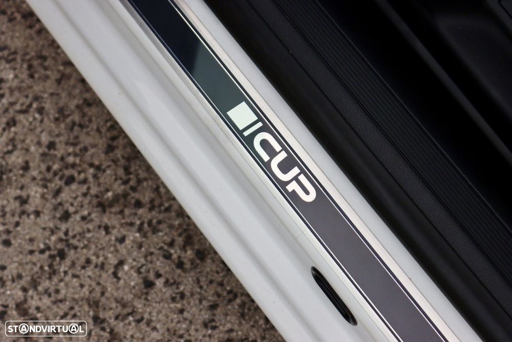 VW Golf Cabriolet - 13