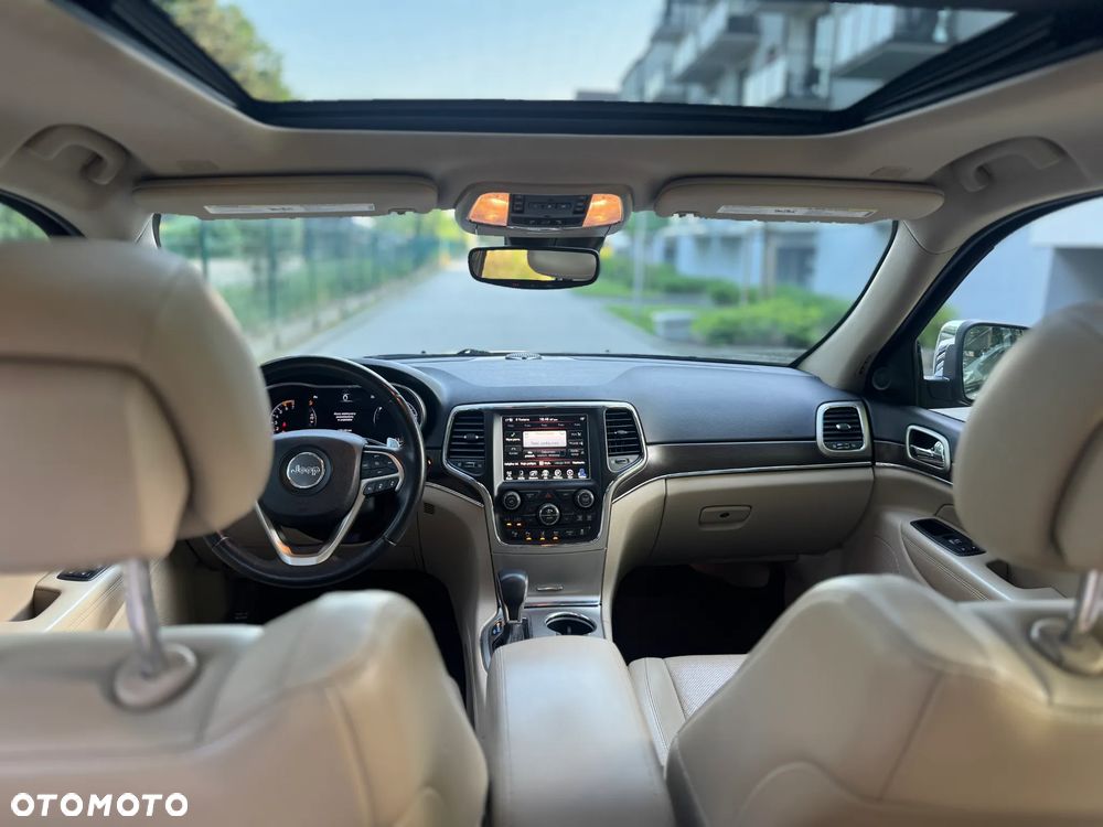 Jeep Grand Cherokee - 19