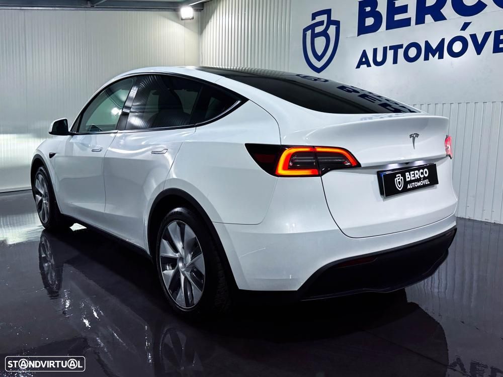 Tesla Model Y Standard - 7