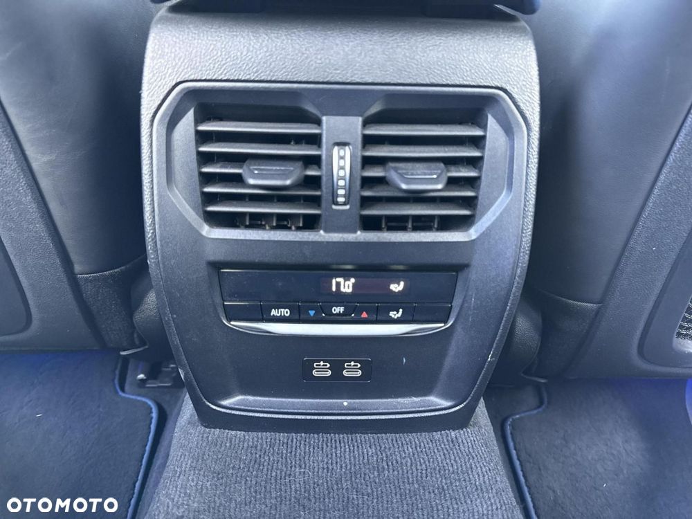 BMW Seria 3 M340i xDrive sport - 26