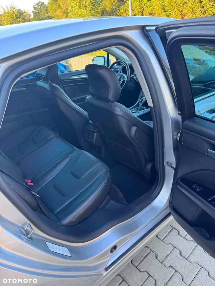 Ford Fusion 2.0 EcoBoost Titanium - 12