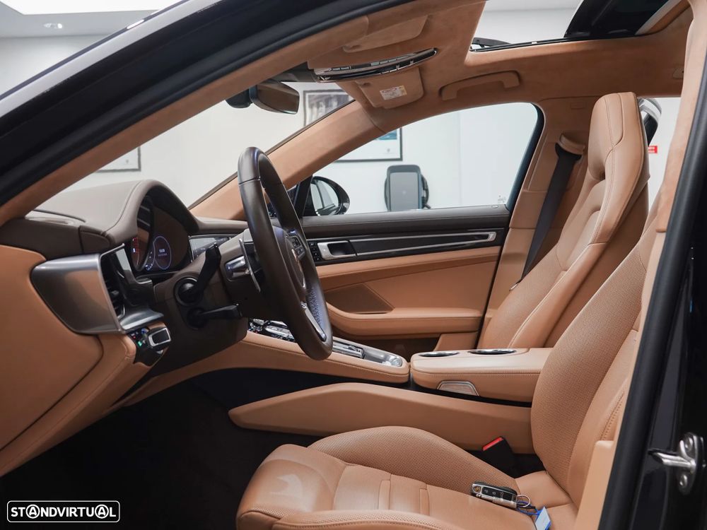 Porsche Panamera Sport Turismo Turbo - 31