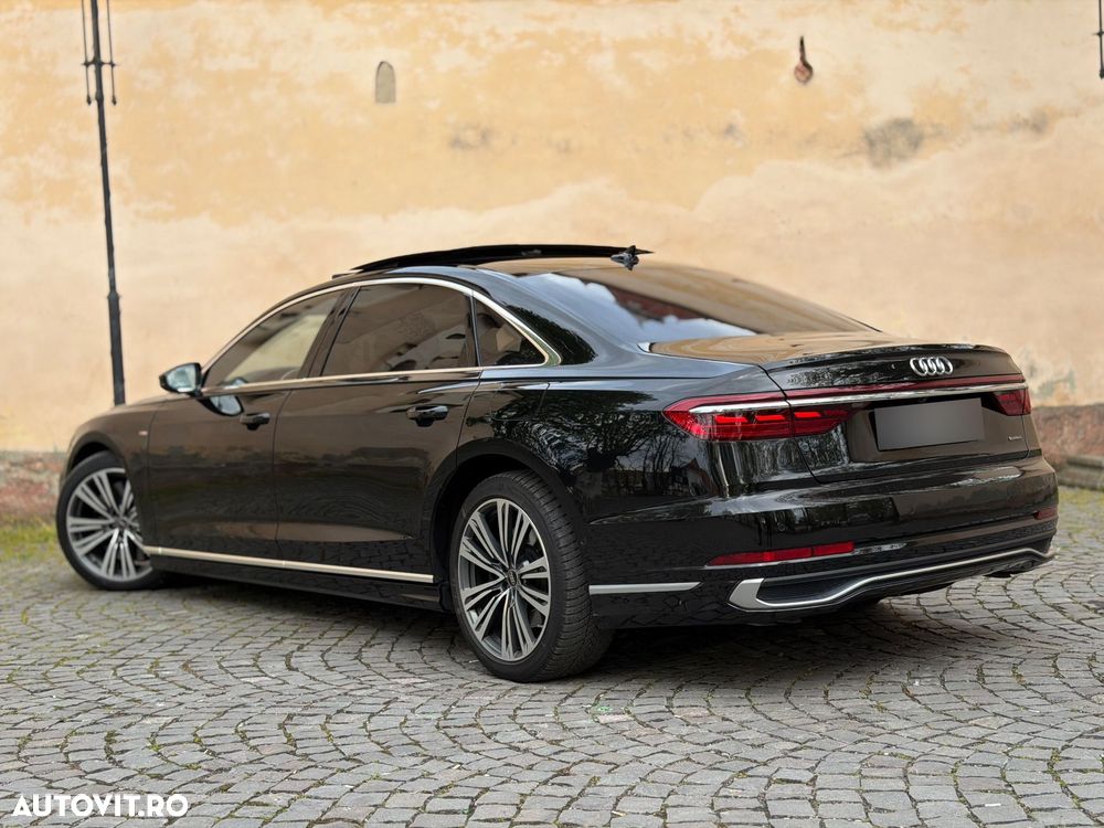 Audi A8 - 7