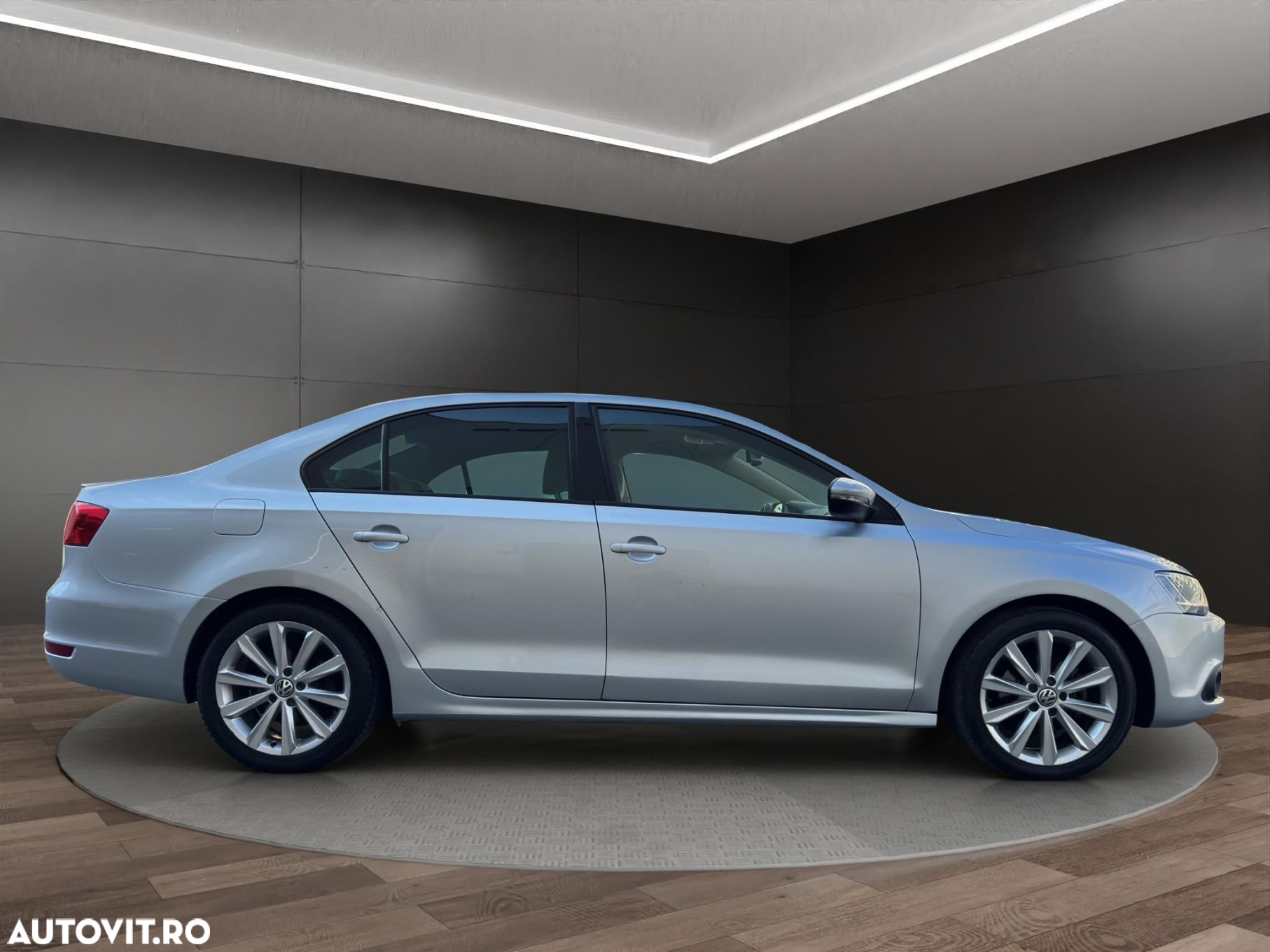 Volkswagen Jetta 1.6 TDI CR DPF Comfortline - 17