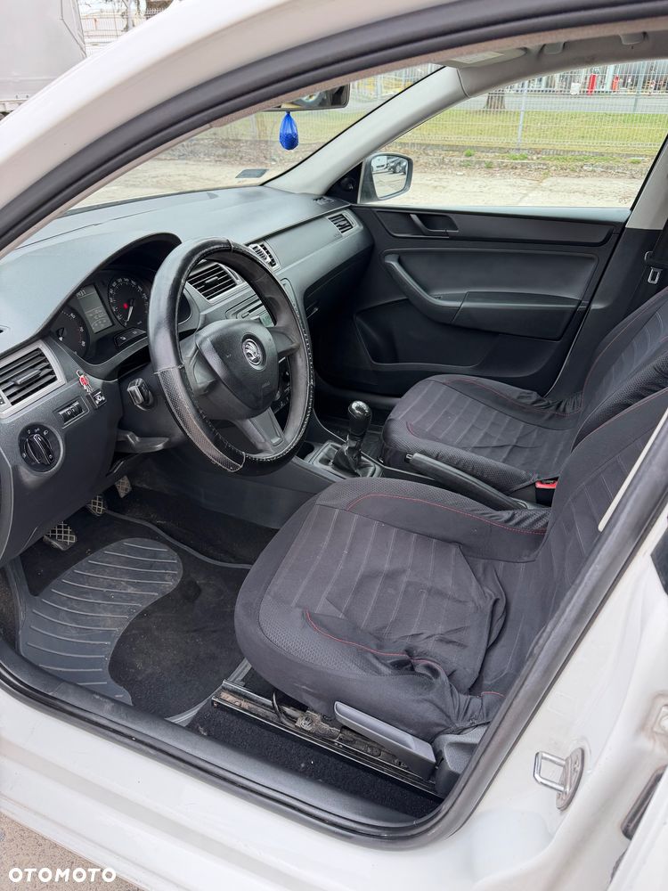 Skoda RAPID 1.2 Active Max - 8