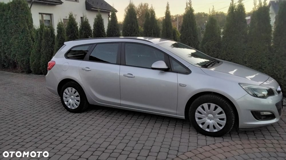 Opel Astra 2014 photo 3