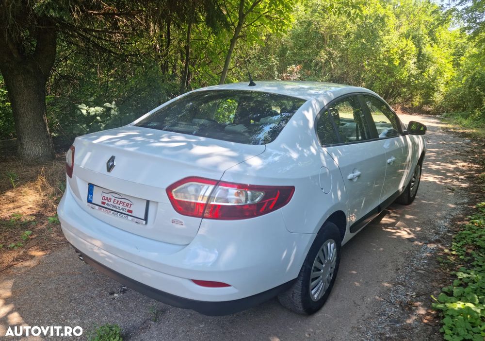Renault Fluence 1.6 Privilege - 12