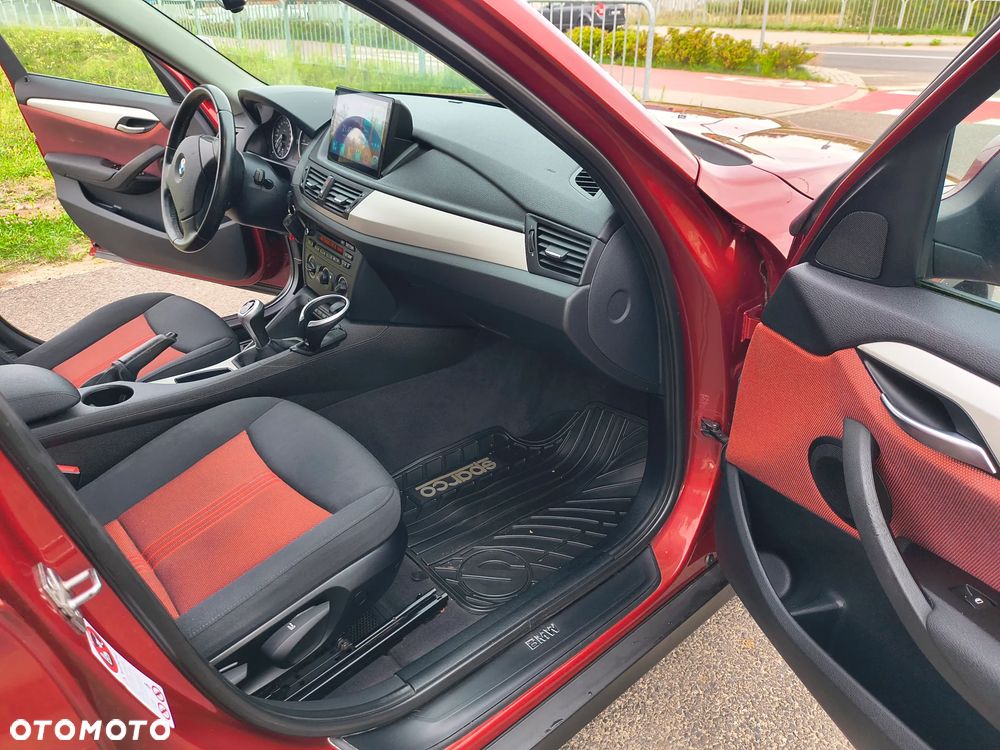 BMW X1 sDrive18d Sport Line - 25