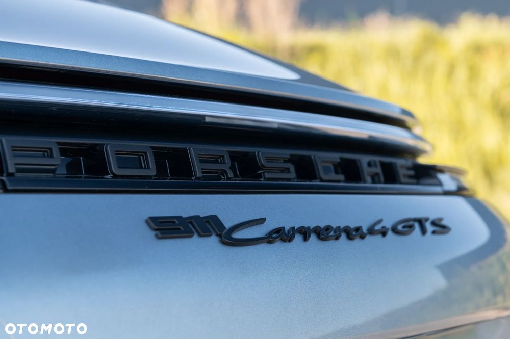 Porsche 911 Carrera T-Hybrid 4 GTS - 17