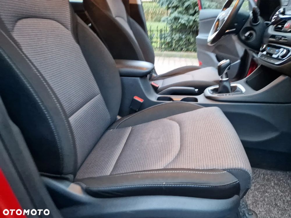 Hyundai i30 1.5 DPI Classic + - 22