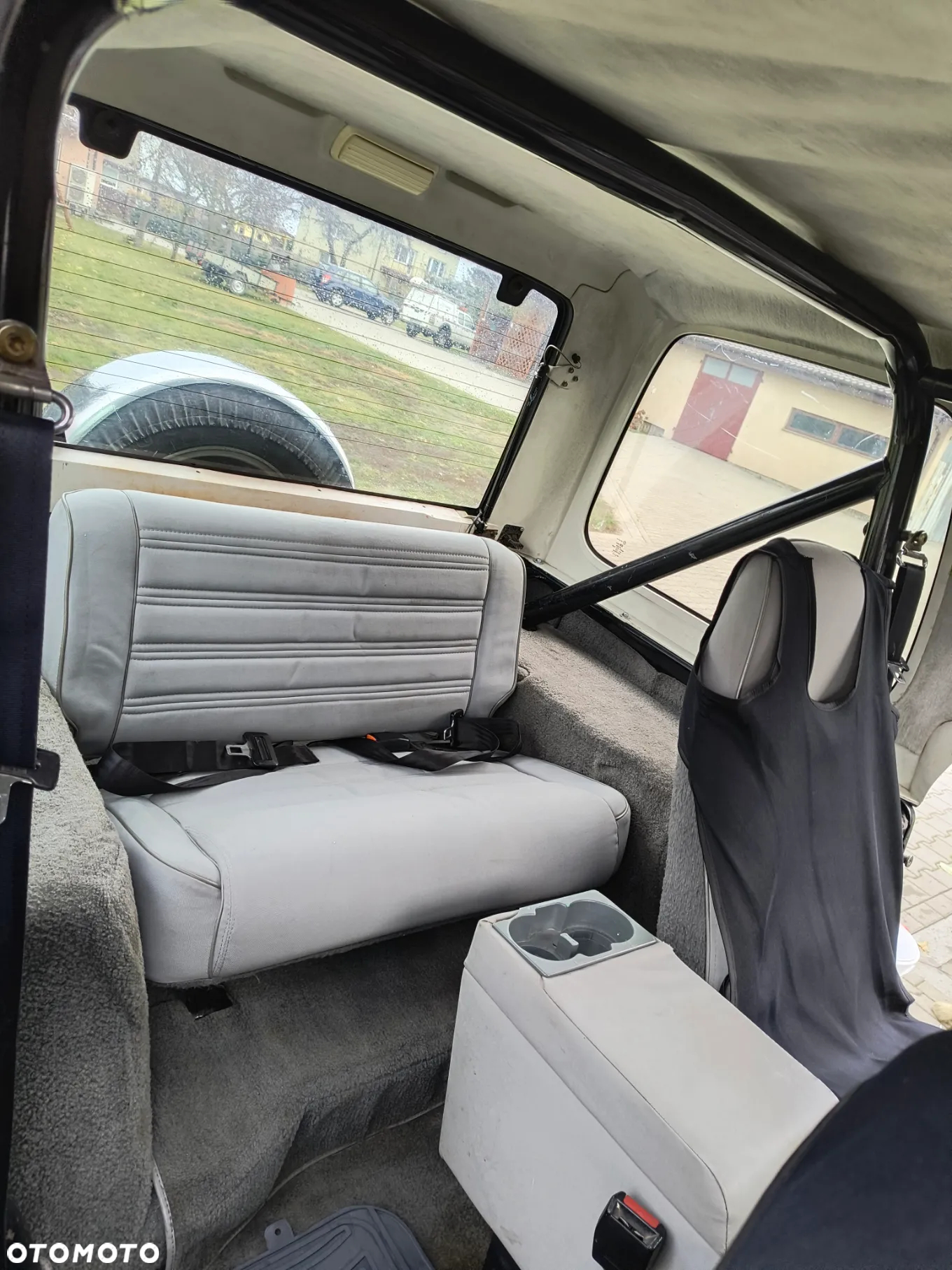 Jeep Wrangler 2.5L - 5