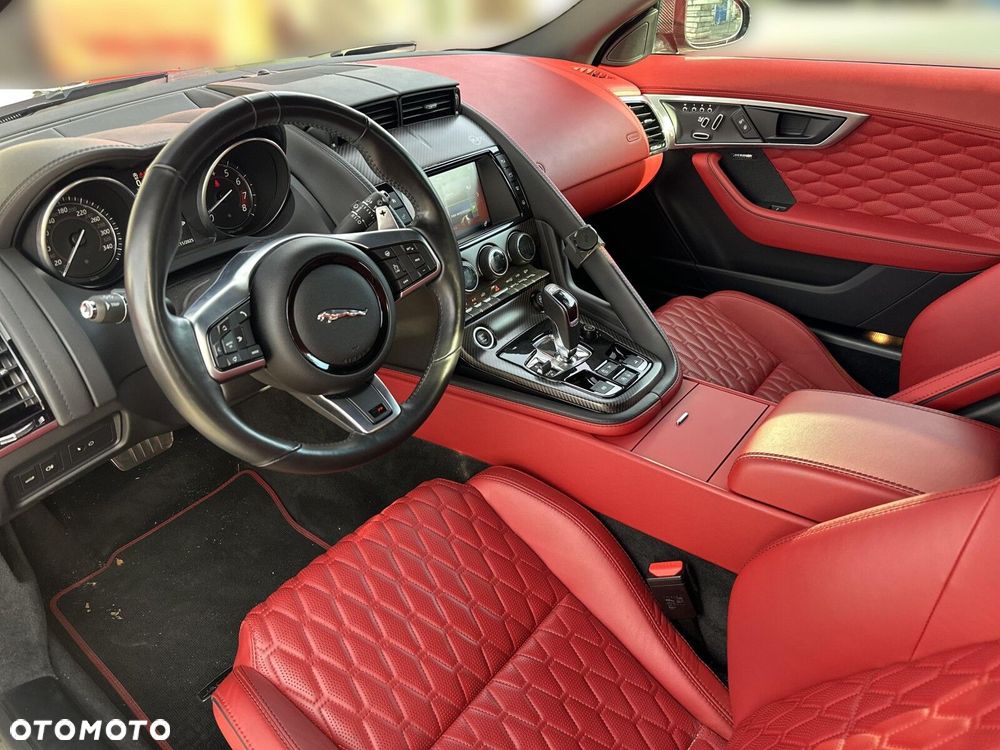 Jaguar F-Type - 11