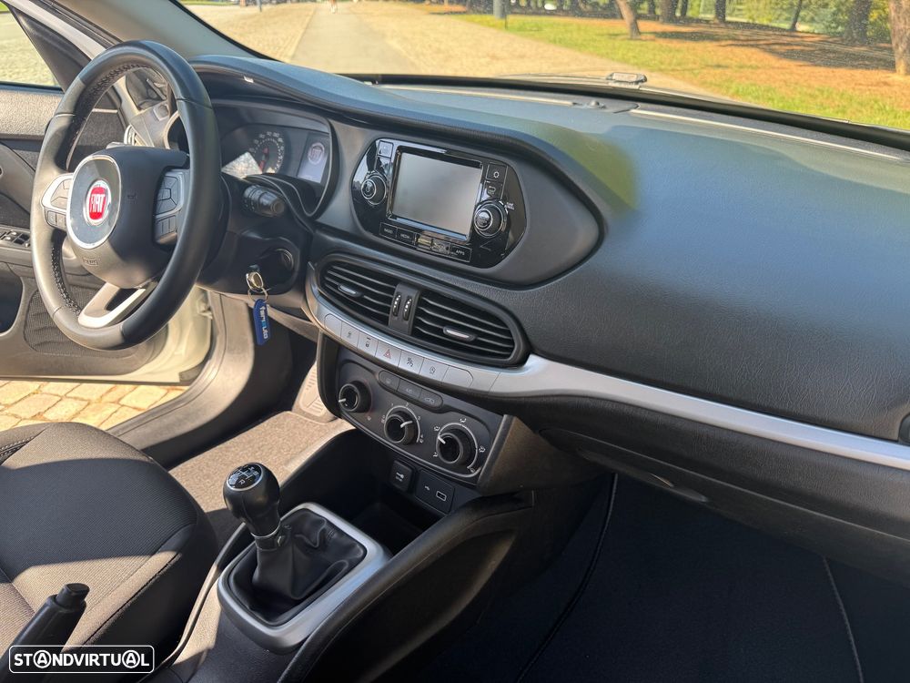 Fiat Tipo Station Wagon 1.3 M-Jet Street - 13