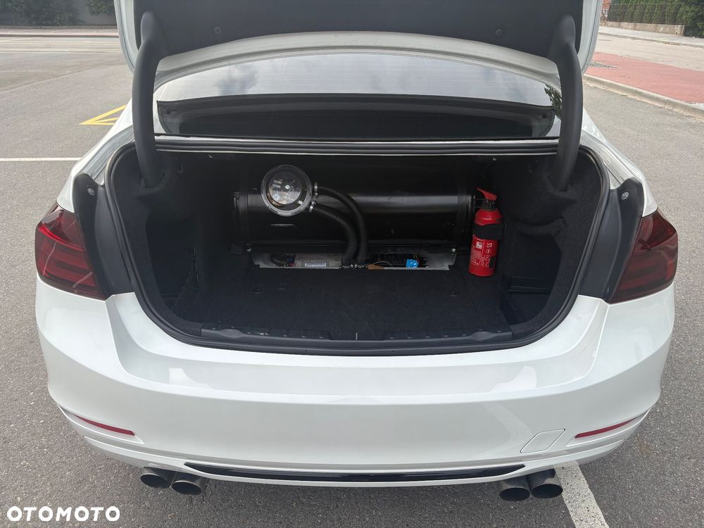 BMW Seria 3 328i Luxury Line - 7