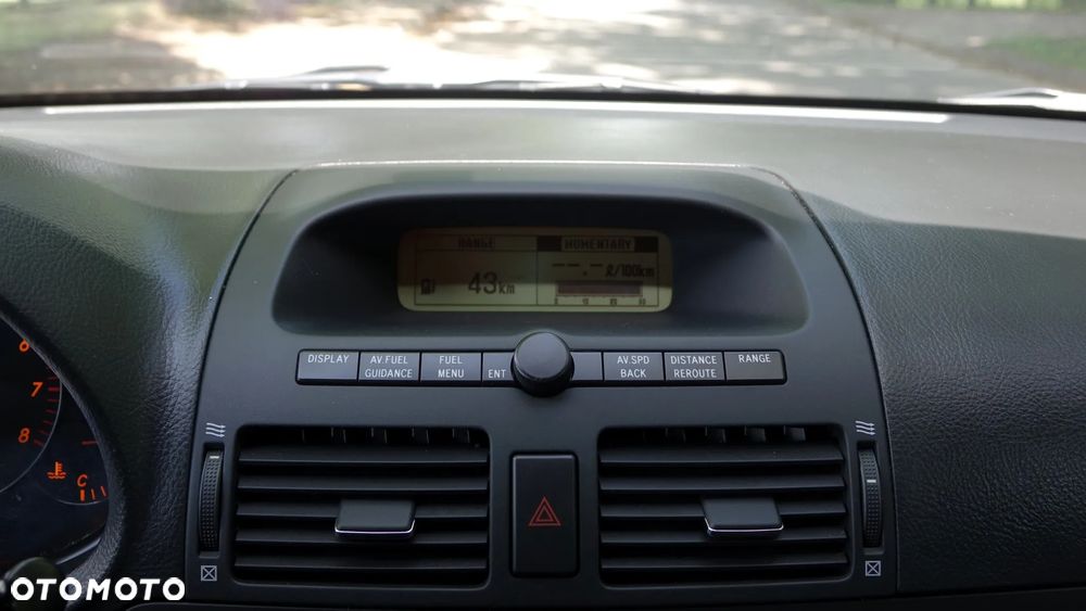 Toyota Avensis - 17