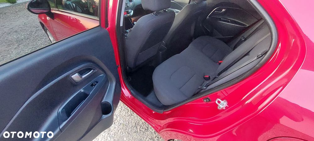 Kia Rio 1.2 Dream Team Edition - 17
