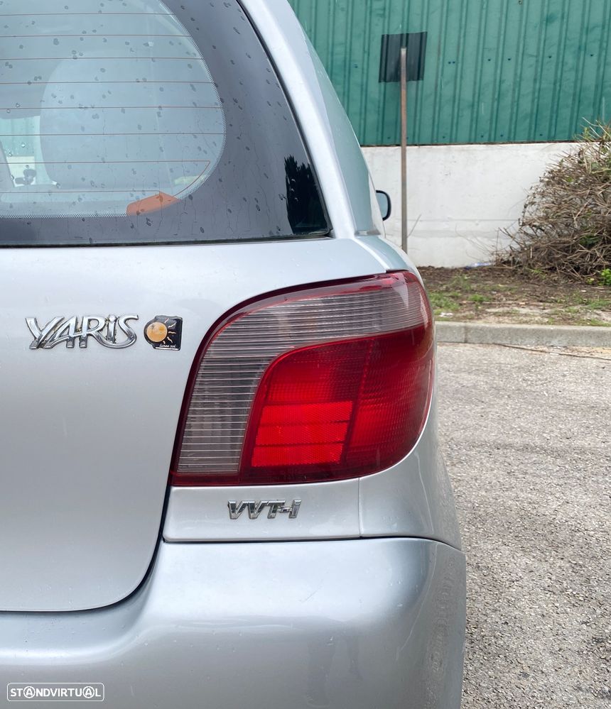 Toyota Yaris 1.0 Sol AC - 11