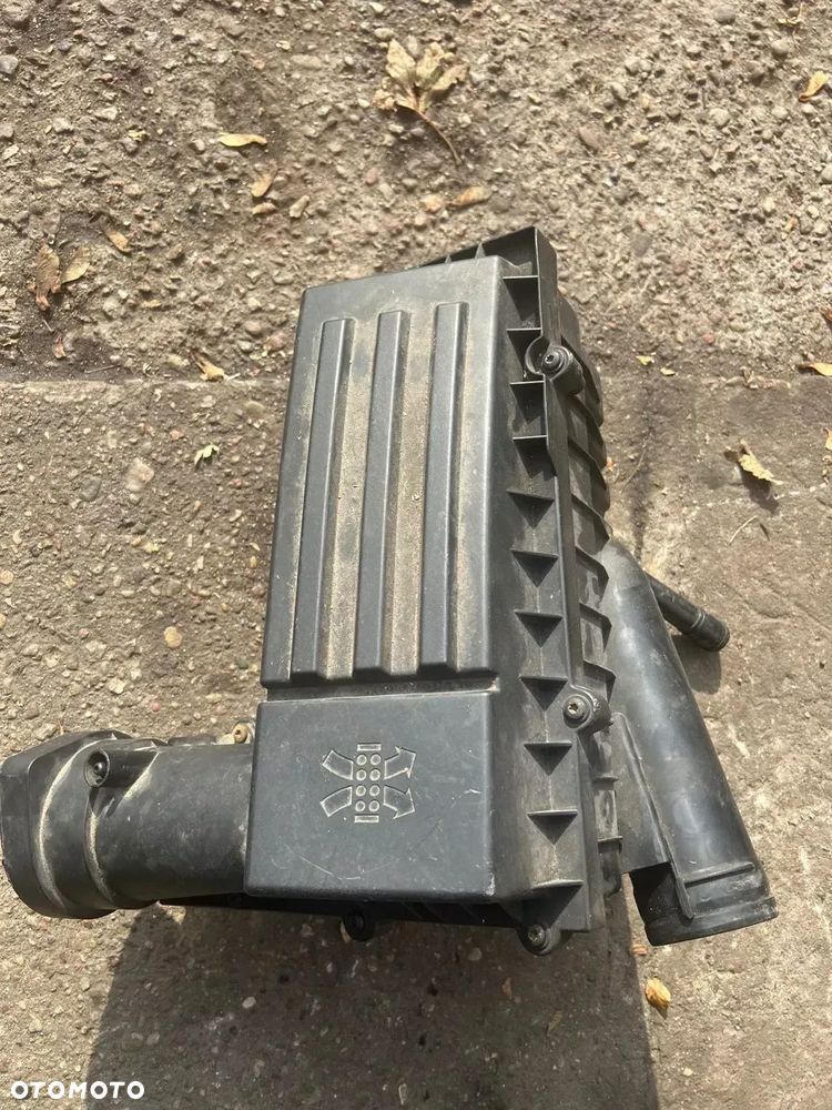 Audi Vw Skoda filtr powietrza 3C0129601BC 3C0129607AR 2.0 tdi