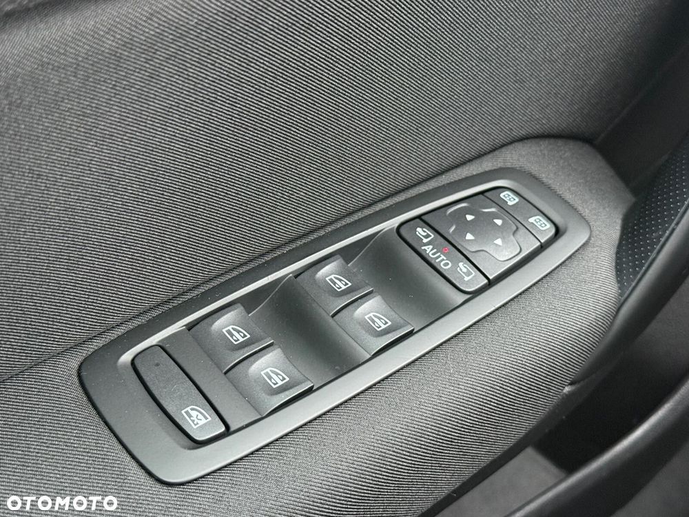 Renault Megane 1.3 TCe FAP Limited - 25