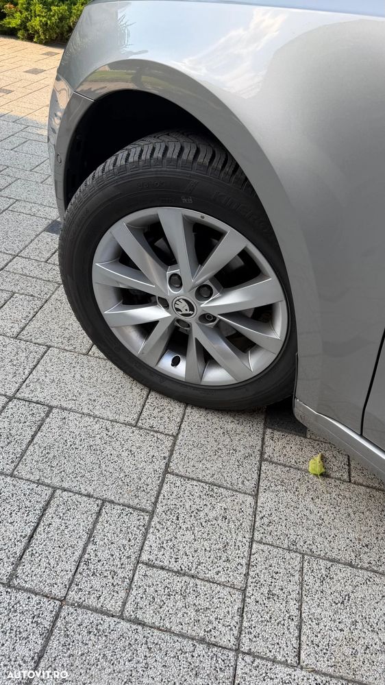 Skoda Octavia 1.6 TDI DSG Ambition - 7