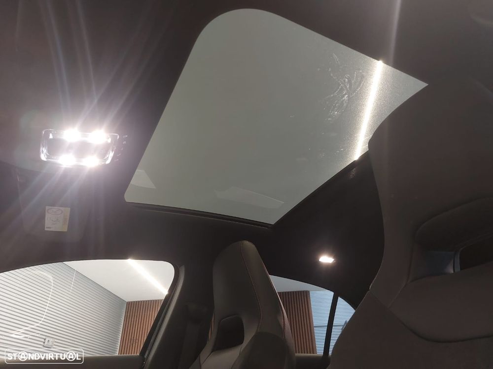 Mercedes-Benz A 250 e AMG Line - 9