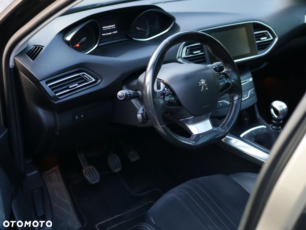 Peugeot 308 1.6 e-HDi Allure S&S - 19