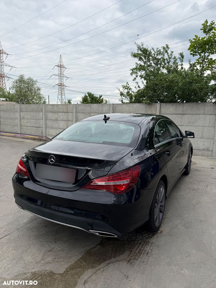 Mercedes-Benz CLA 200 AMG Line - 4