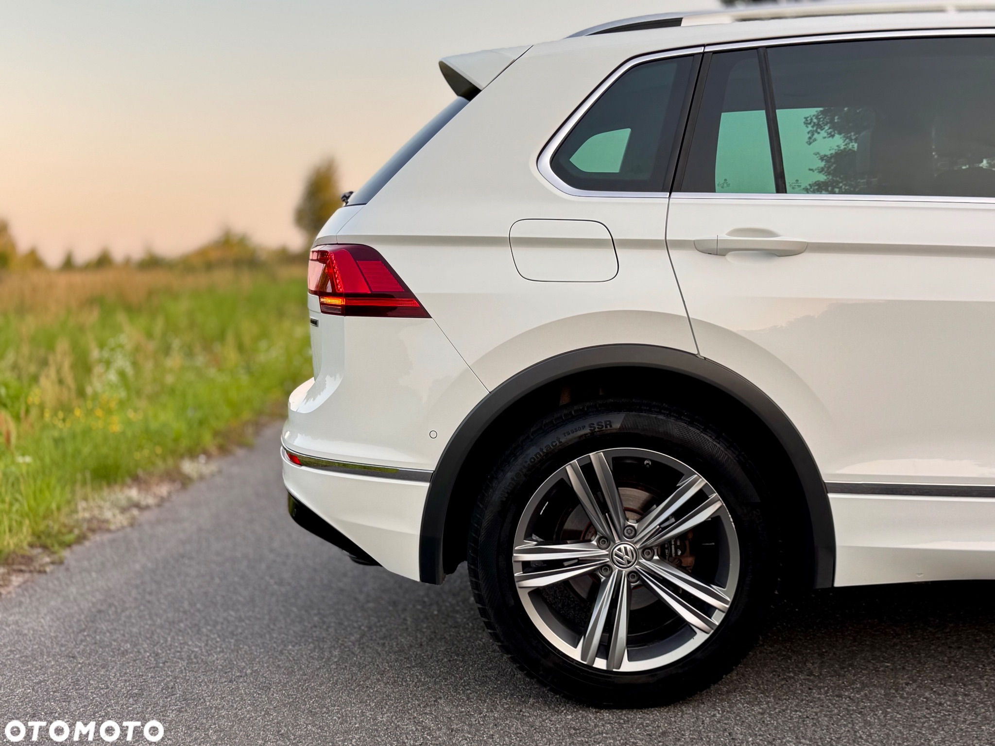 Volkswagen Tiguan 2.0 TDI SCR 4MOTION DSG IQ.DRIVE - 28