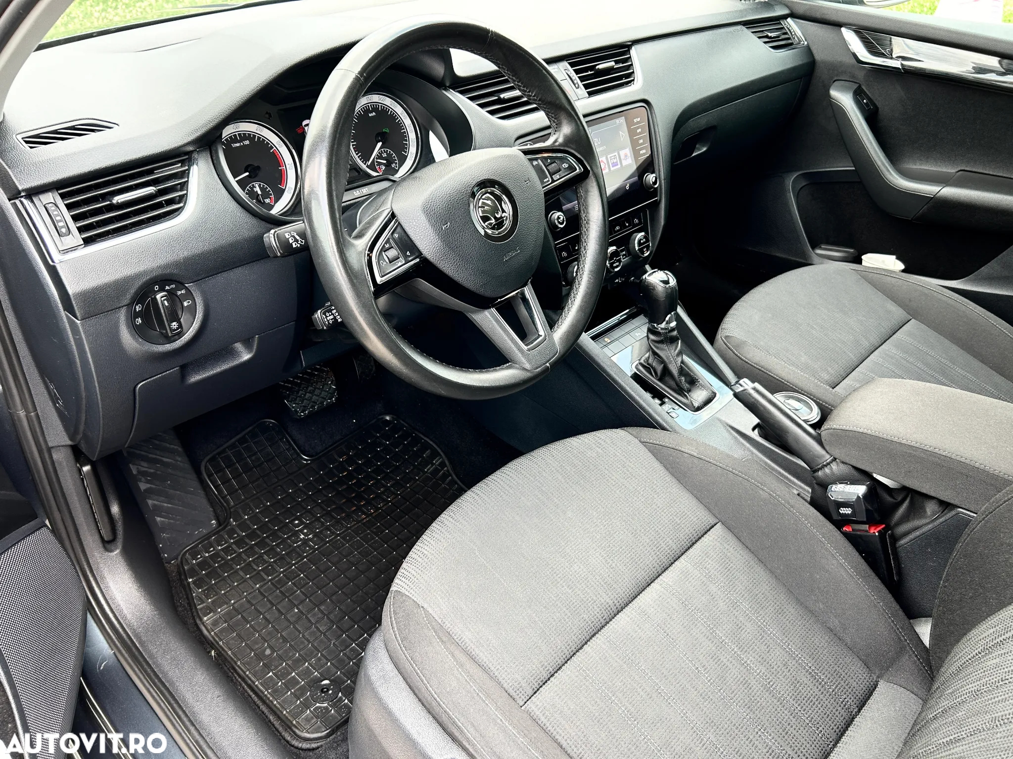 Skoda Octavia 2.0 TSI DSG Ambition - 8