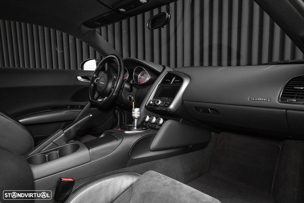 Audi R8 Coupé 4.2 FSI quattro R tronic - 16