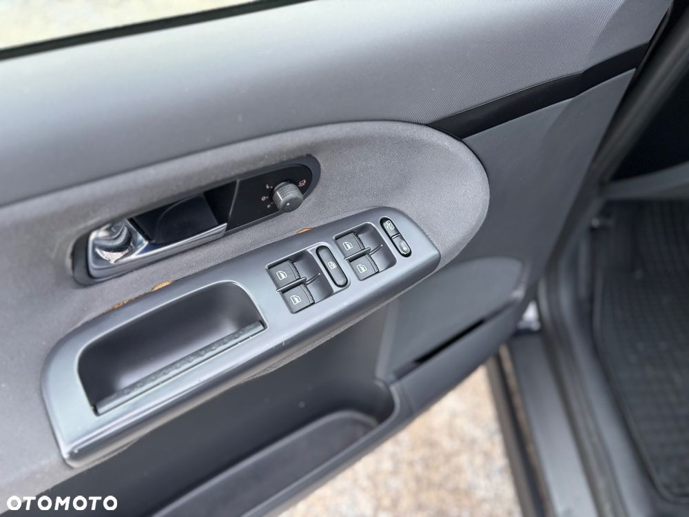 Volkswagen Sharan - 8
