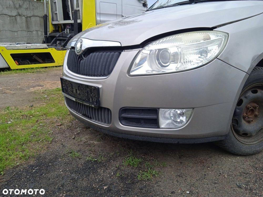 Zderzak Przód Przedni Skoda Fabia II Kombi 9202 - 3