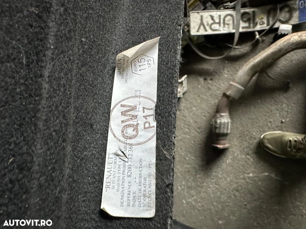 Polita Rulou Tavita Capac Portbagaj Dacia Sandero 1 2008 - 2012 - 2