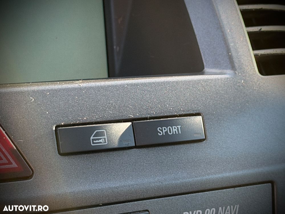 Opel Zafira 2.0 Turbo Edition Plus - 38