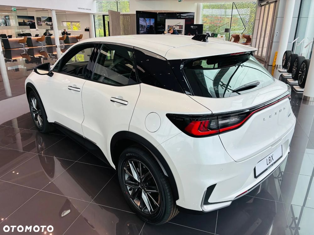 Lexus LBX 1.5 Hybrid Elegant - 4