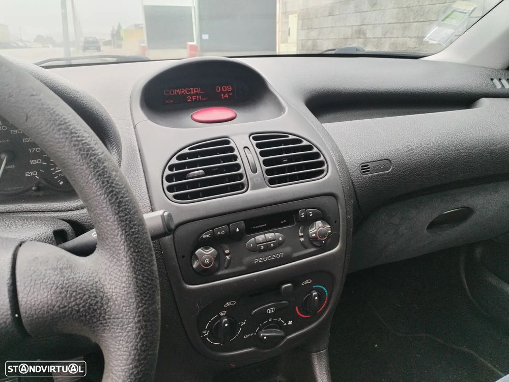 Peugeot 206 1.1 XT - 14