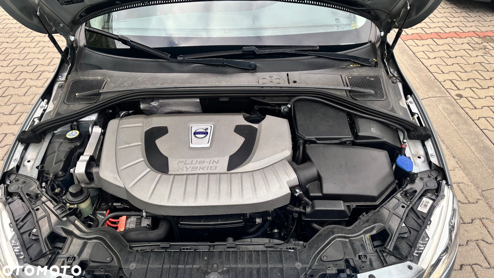Volvo V60 D6 AWD Plug-in Hybrid Summum - 19
