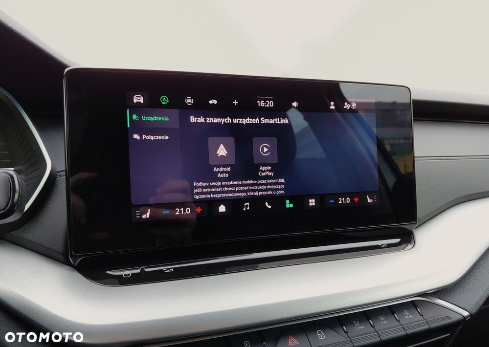 Skoda Octavia 1.5 TSI mHEV Selection DSG - 32