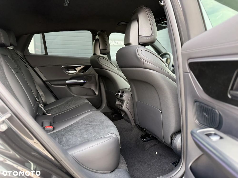 Mercedes-Benz GLC - 31