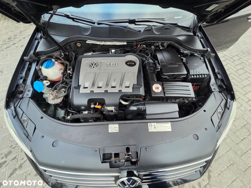 Volkswagen Passat Variant 2.0 Blue TDI SCR Comfortline - 36