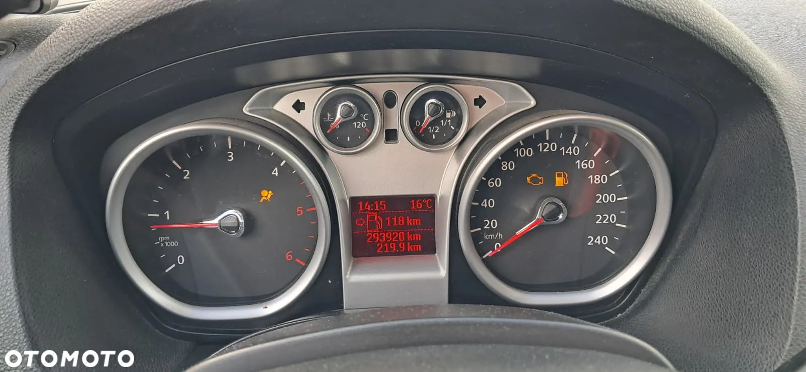 Ford Kuga 2.0 TDCi 2x4 Titanium - 20