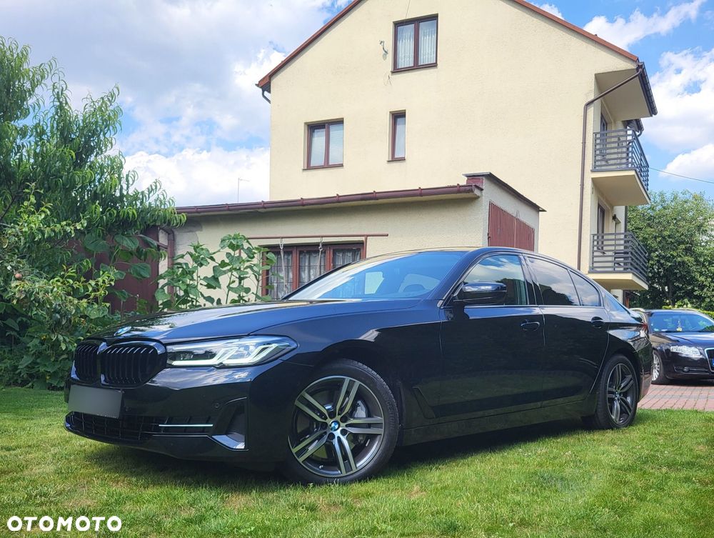 BMW Seria 5 530i xDrive mHEV Luxury Line sport - 11