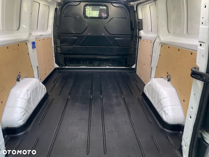 Ford Transit Custom - 13