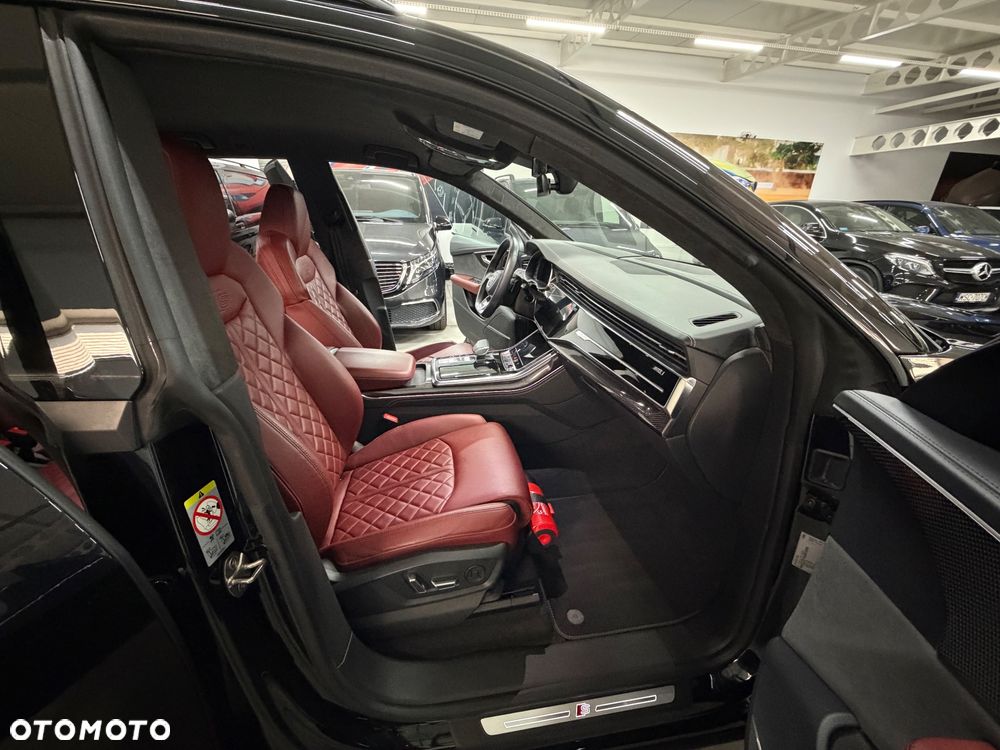 Audi SQ8 - 20