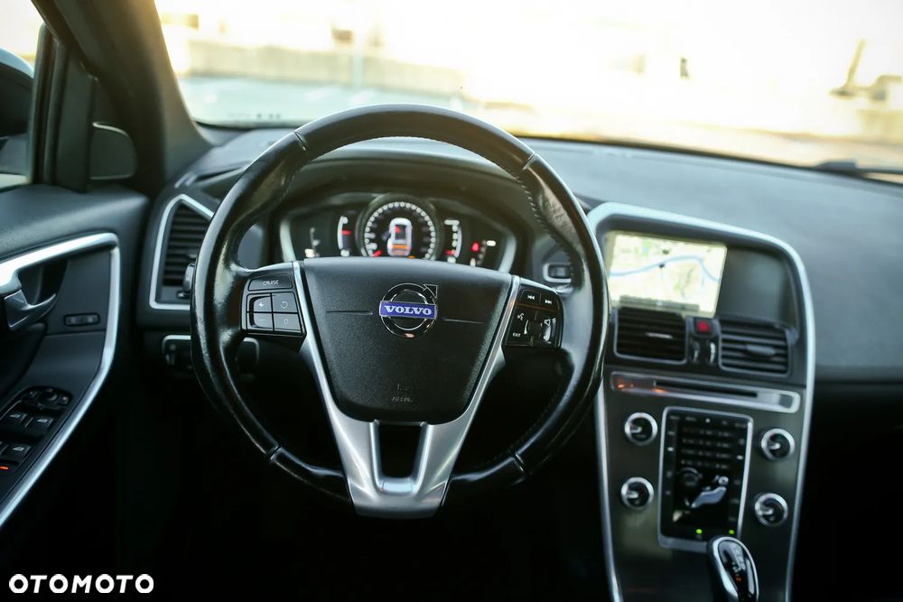 Volvo XC 60 D4 Geartronic Summum - 24