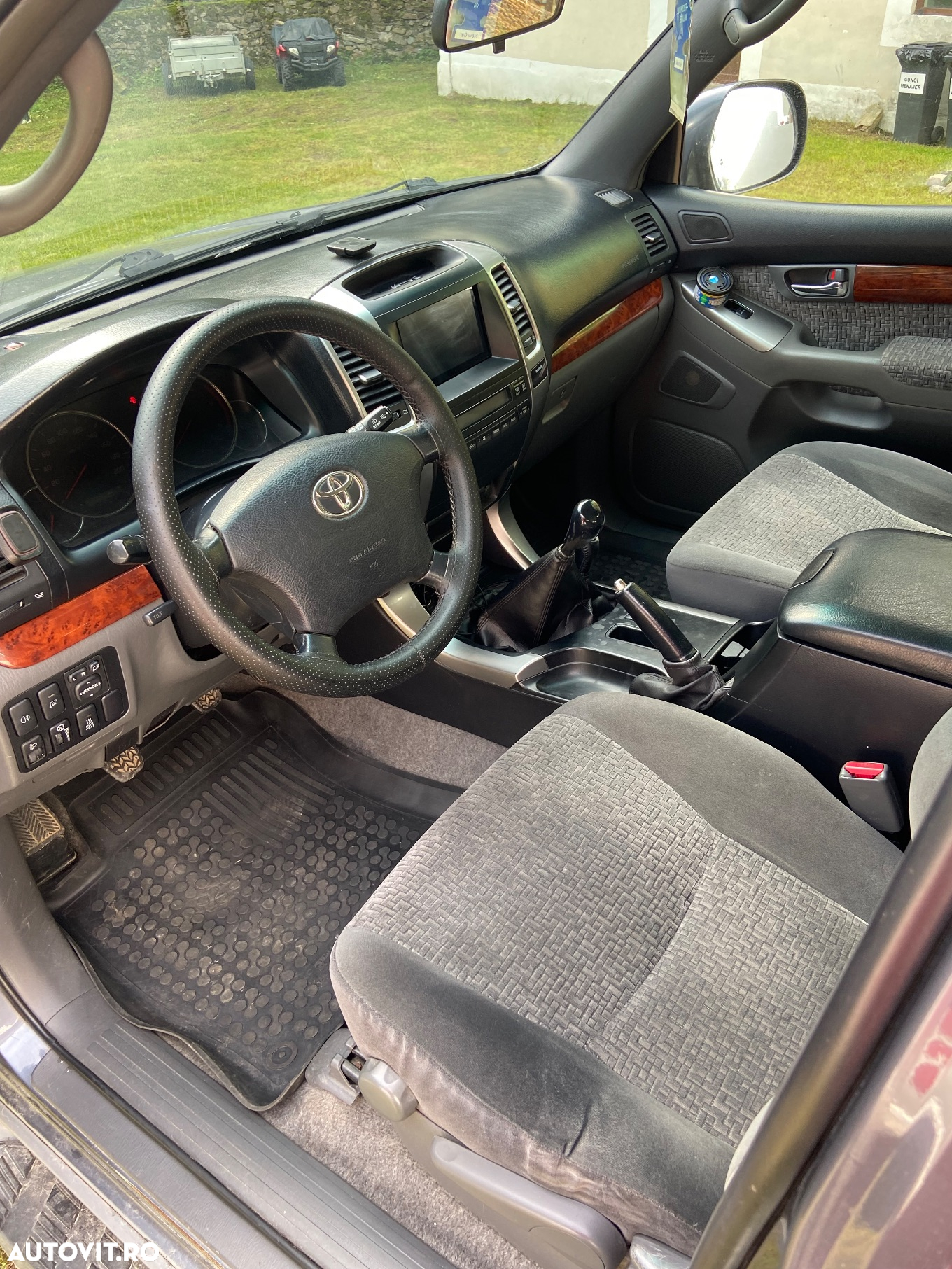 Toyota Land Cruiser - 8