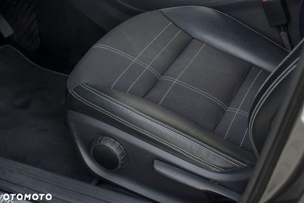 Mercedes-Benz CLA 180 AMG Line - 18